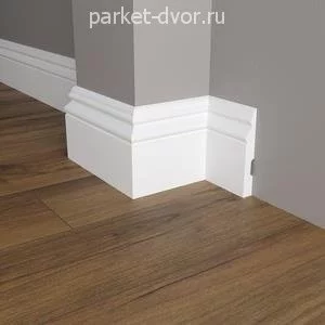 Плинтус Decor Dizayn DD50 16х126х2000 мм (пог. м)