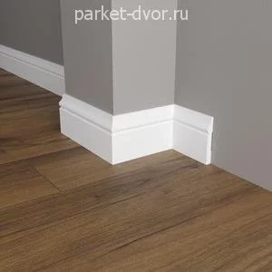 Плинтус Decor Dizayn DD48 11х82х2000 мм (пог. м)